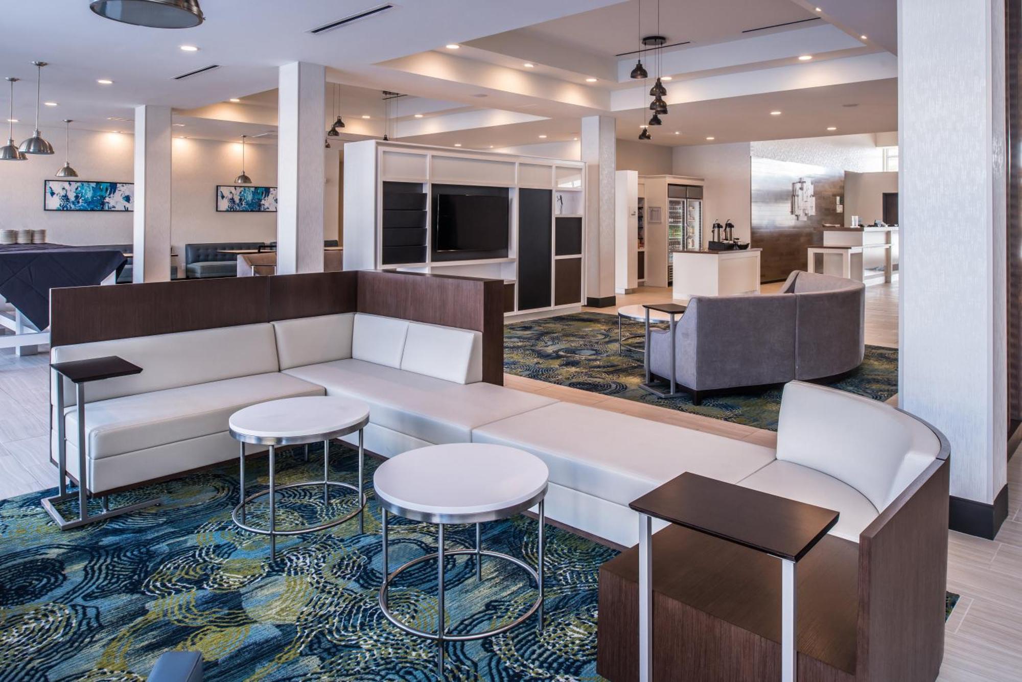 Holiday Inn Detroit Northwest - Livonia By Ihg Exterior photo